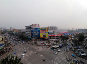 菏泽牡丹区 万余平方米违规户外广告被拆除